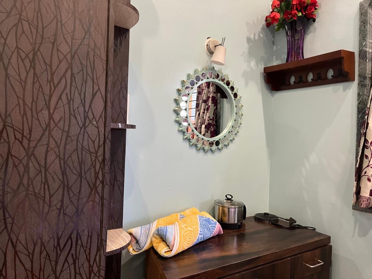 Bed and Breakfast Rutu Enclave Муруд Екстер'єр фото