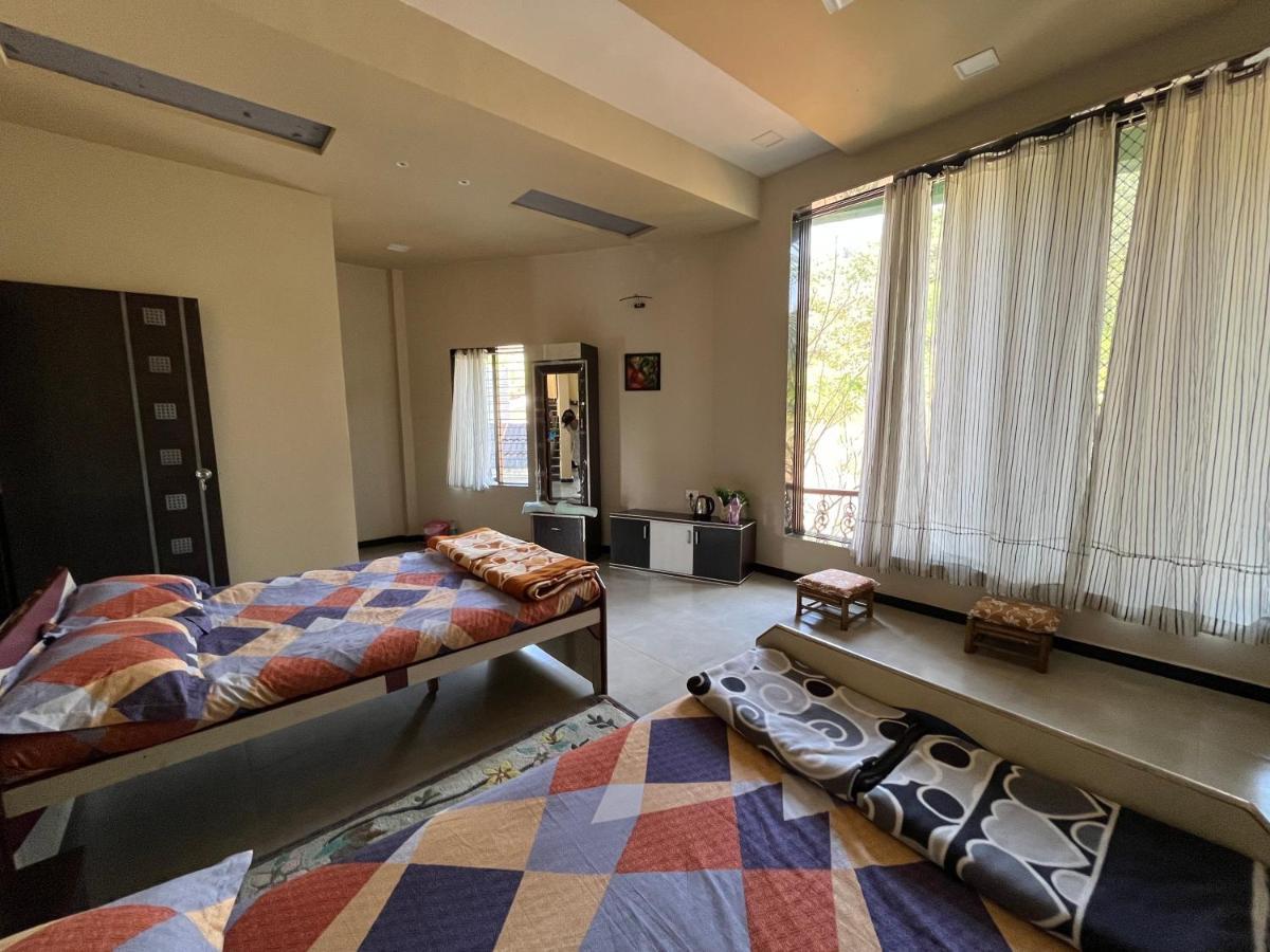 Bed and Breakfast Rutu Enclave Муруд Екстер'єр фото
