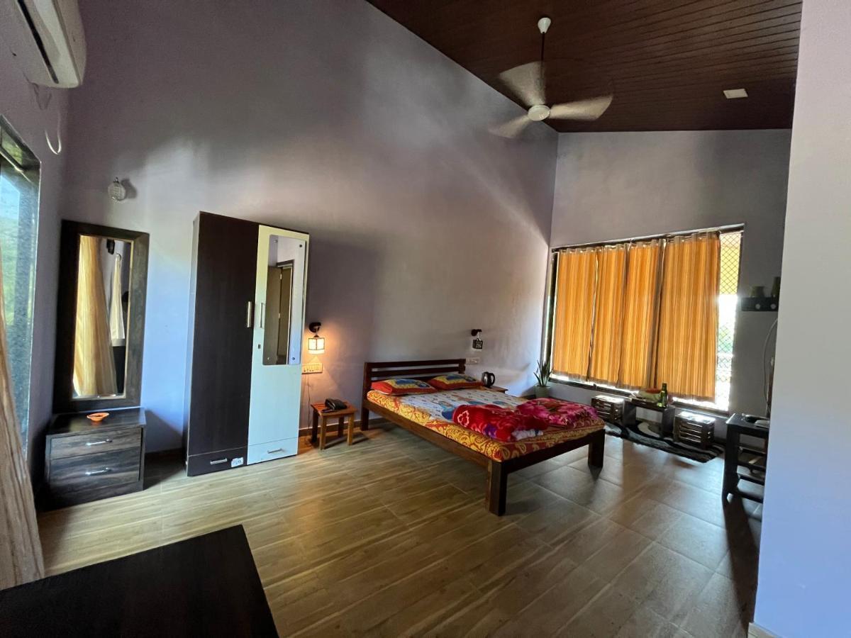 Bed and Breakfast Rutu Enclave Муруд Екстер'єр фото