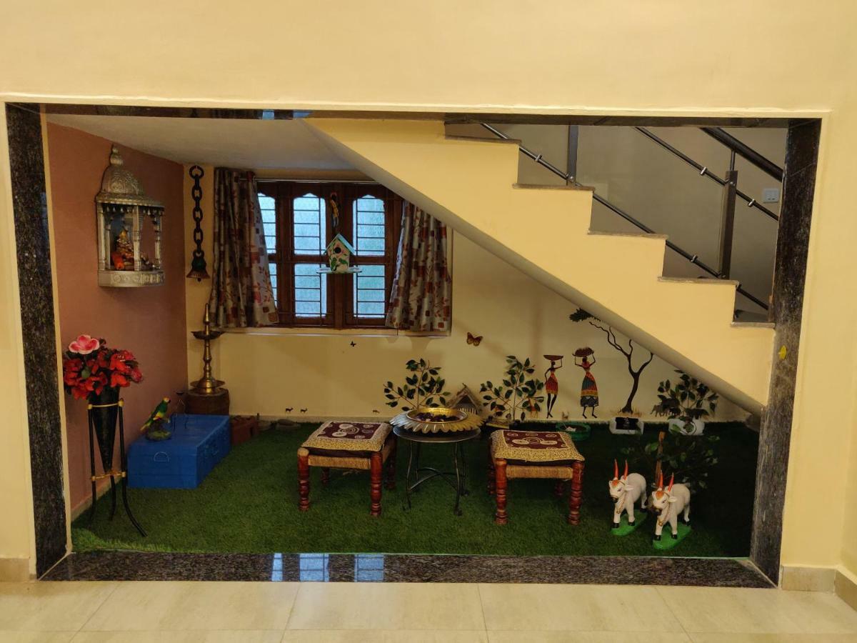 Bed and Breakfast Rutu Enclave Муруд Екстер'єр фото